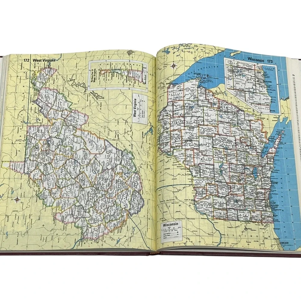 Funk & Wagnalls Hammond World Atlas 1993 Vintage Hardcover